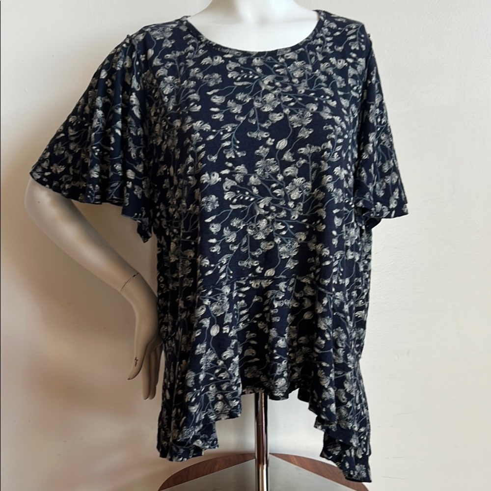 Lucky Brand Blue and Cream Asymmetrical Flutter Sleeve Blouse